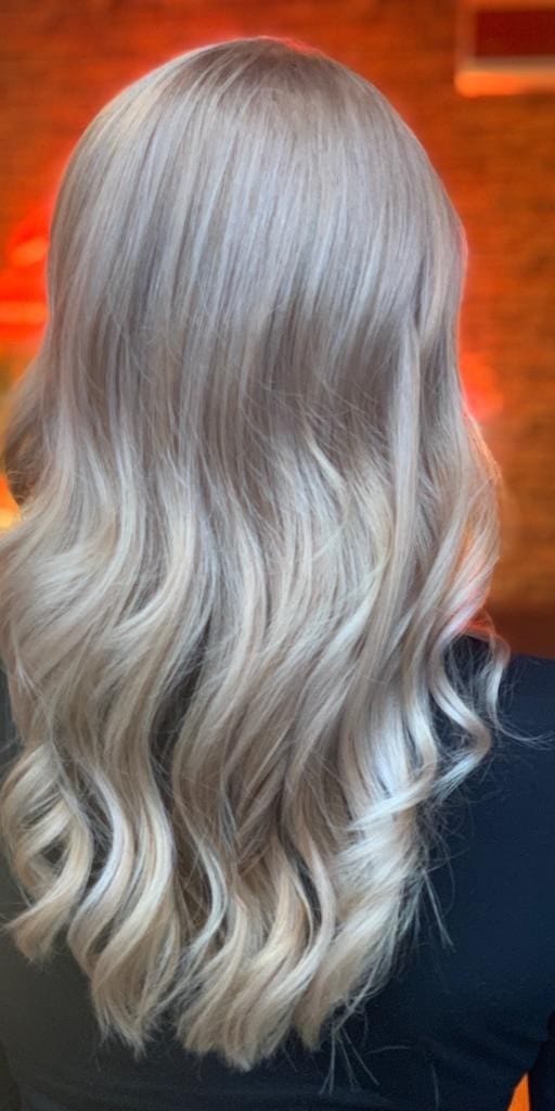 Po: Ledová blond – po